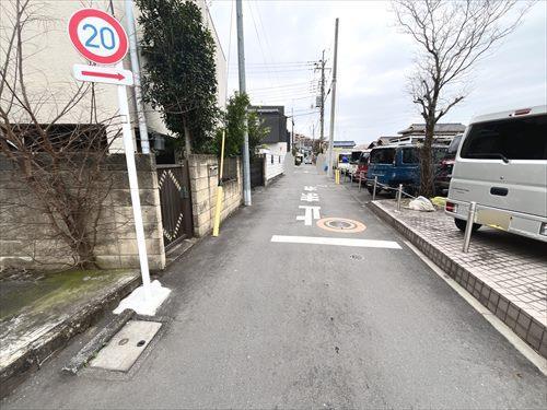 前面道路（2025年12月撮影）