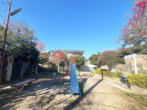 緑町二丁目第1公園(30m)