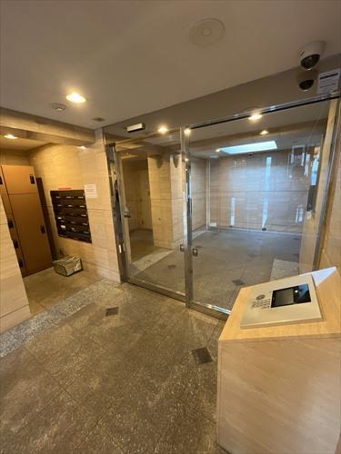 エントランス内観