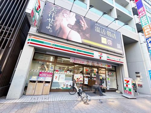 セブンイレブン麻布十番駅前店まで170ｍ