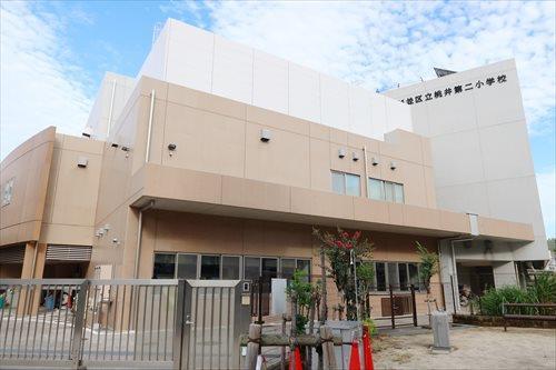 杉並区立桃井第二小学校 (970m)