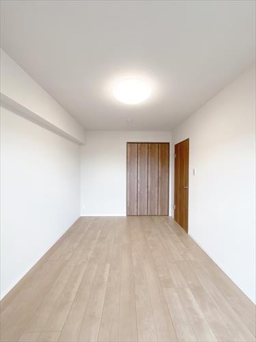 東側洋室約6.5帖