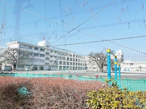 にしみたか学園三鷹市立第二小学校910m