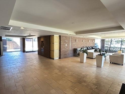 1階エントランスホール