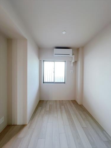 北側洋室約5帖