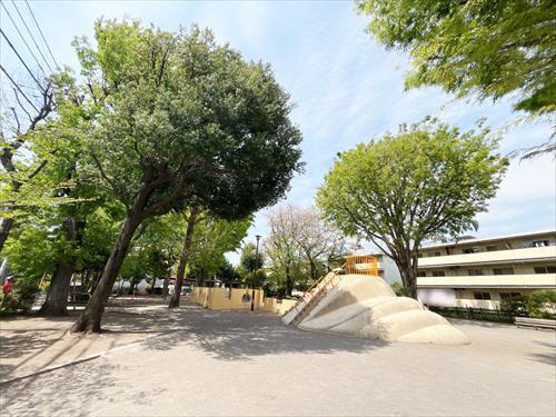 北町子ども広場(210ｍ)