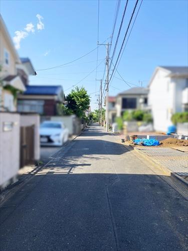 現地前道路