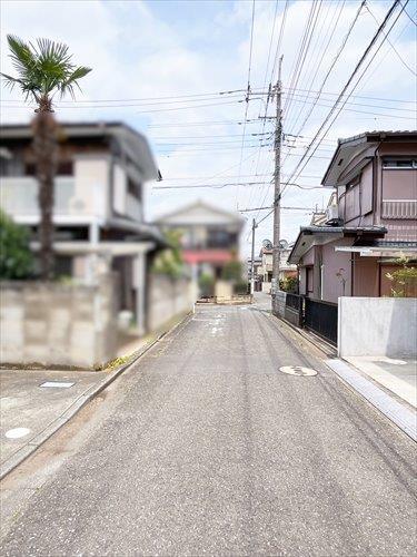 現地前道路（西側）