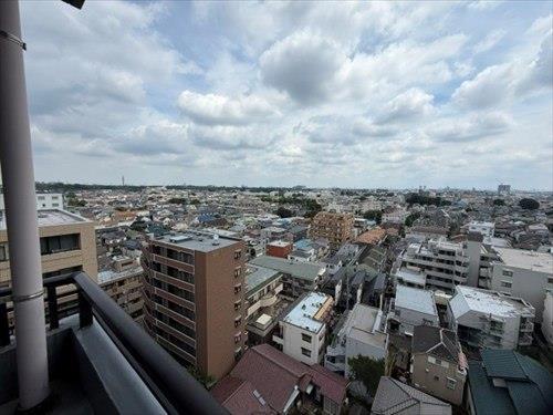 洋室約5帖からの眺望