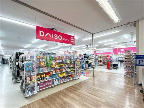 DAISOダイエー国立店(830m)