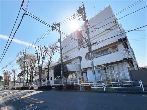 府中市立本宿小学校(760m)