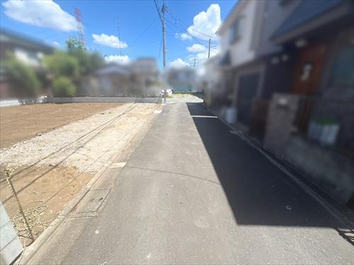 前面道路（2026年8月撮影）