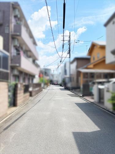 前面道路（2026年8月撮影）