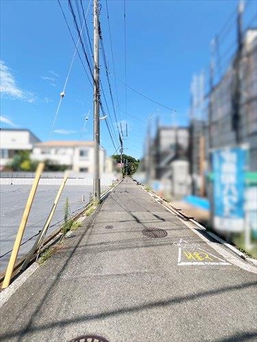 現地前道路（東側）