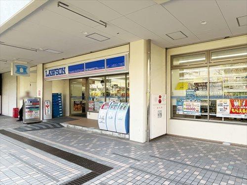 ローソン新百合ヶ丘マプレ店(700m)
