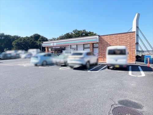 セブンイレブン新座栄1丁目店(570m)