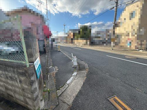 北西側前面道路