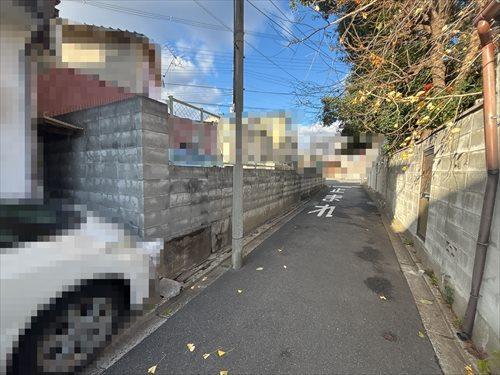 南東側前面道路