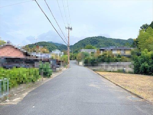 前面道路(2025年11月撮影)