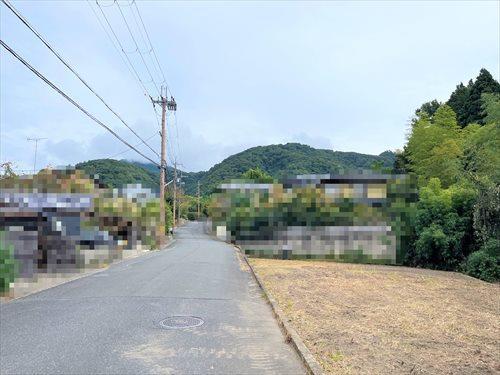 前面道路(2025年11月撮影)