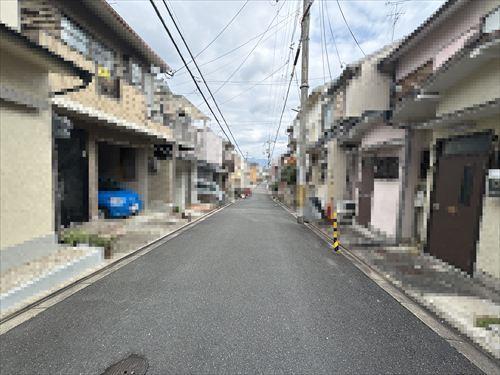 ⑬前面道路(南西向き)