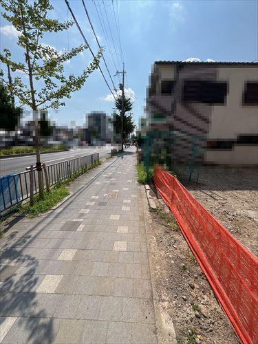 前面道路（南）