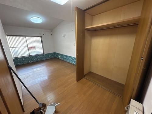 1階洋室約8.5帖①