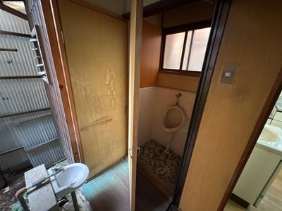 ⑰男性用トイレ