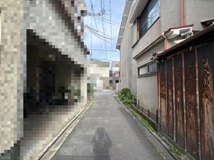㉚北側前面道路(東向き)