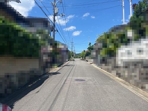 前面道路(東から西を撮影)
