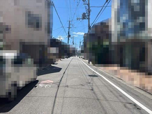 前面道路(東から西を撮影) 前面道路(東から西を撮影)