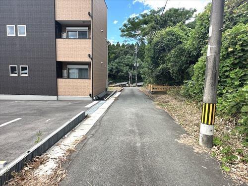 北東側道路