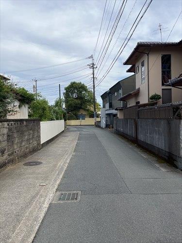 北側前面道路 1