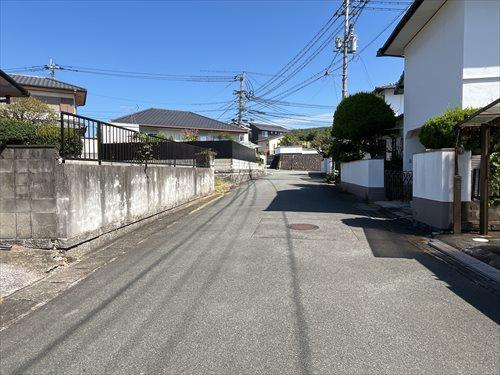 前面道路南西側②（2025年10月撮影）