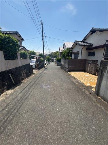 北東側道路（1）令和7年5月撮影