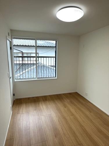 ２階西側洋室約6.5帖（2）