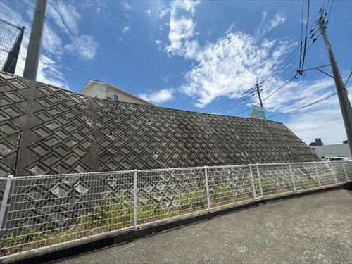 北側擁壁　令和7年6月撮影