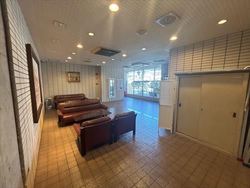 エントランス①