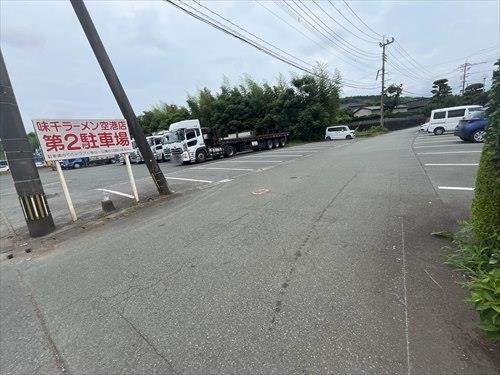 南西側前面道路　撮影日：2026年7月