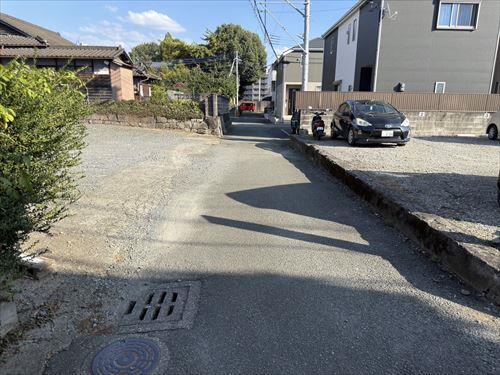 前面道路（西側から撮影）
