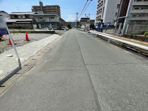 前面道路　撮影日：2025年8月