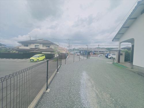 敷地内西側部分