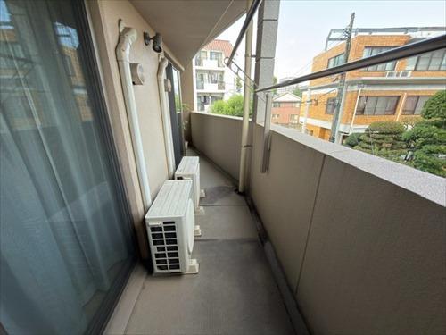 東側バルコニー