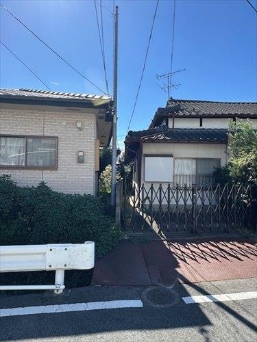 東側境界線【撮影年月：2025年10月】