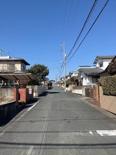 北東側前面道路 1