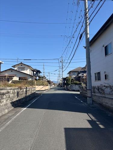 南東側前面道路 1