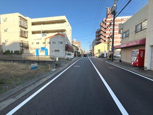 前面道路（西⇒東）
