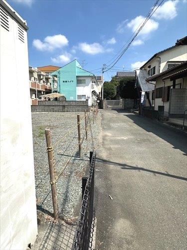 道路境界線（南側から）