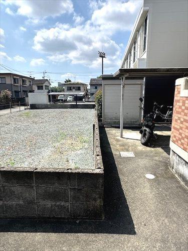 西側境界線付近（北側から）