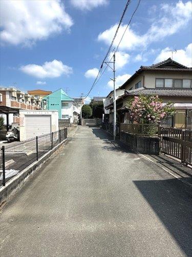 前面道路１（南側から）